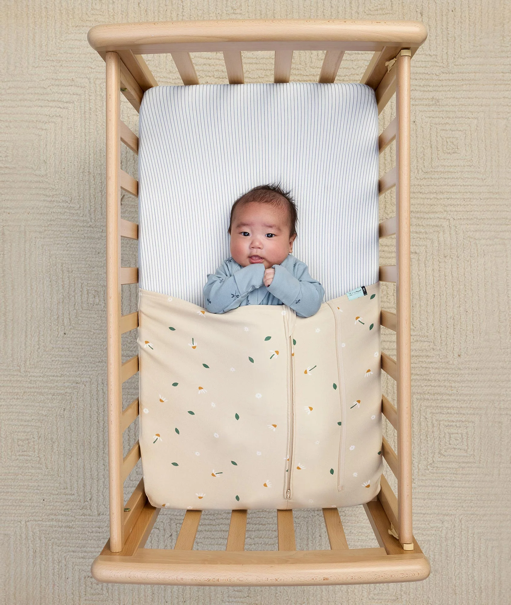HugMe Blanket 1.0 & 2.5 TOG Daisy Sprinkle - Image 13