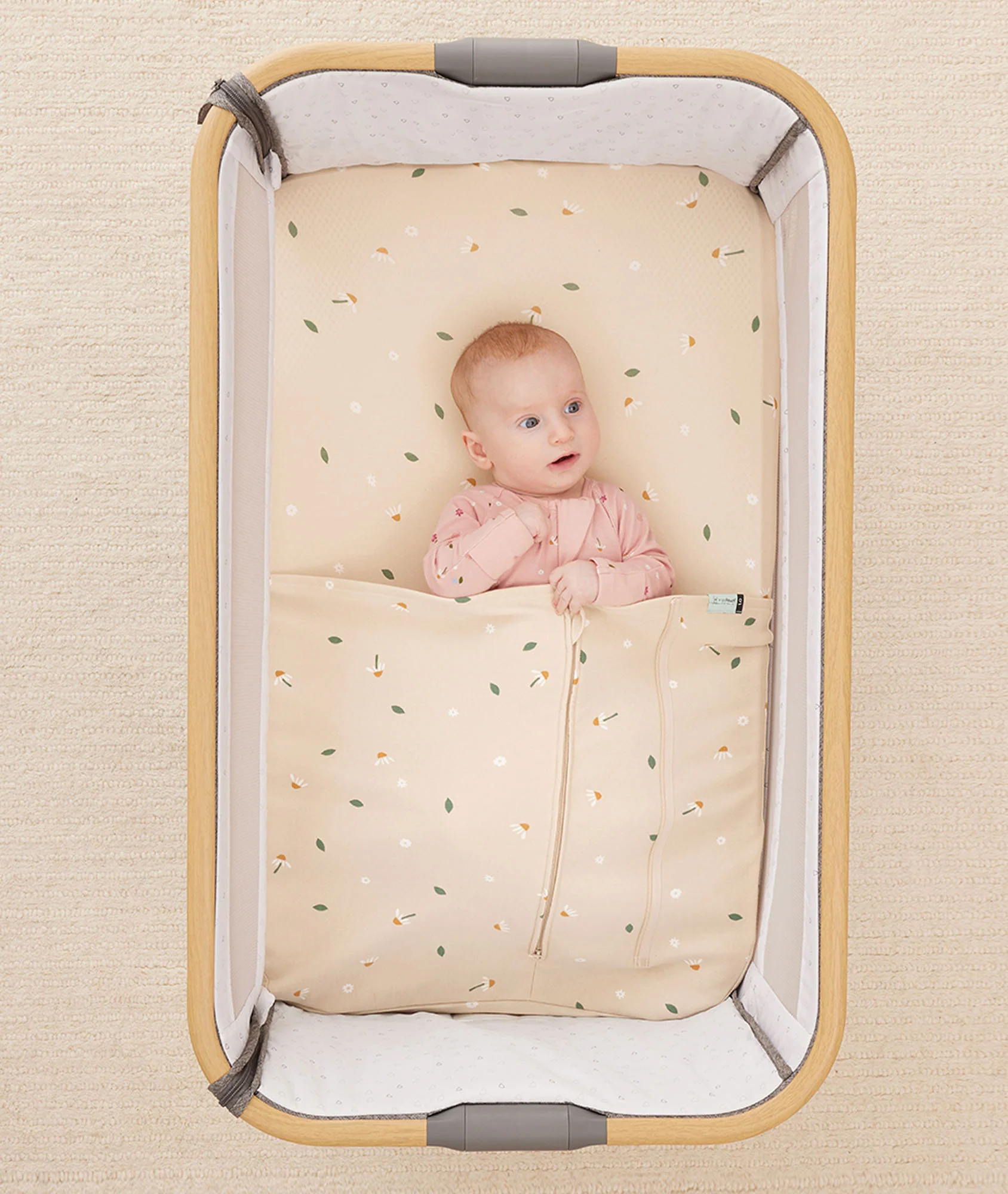 HugMe Blanket 1.0 & 2.5 TOG Daisy Sprinkle - Image 4