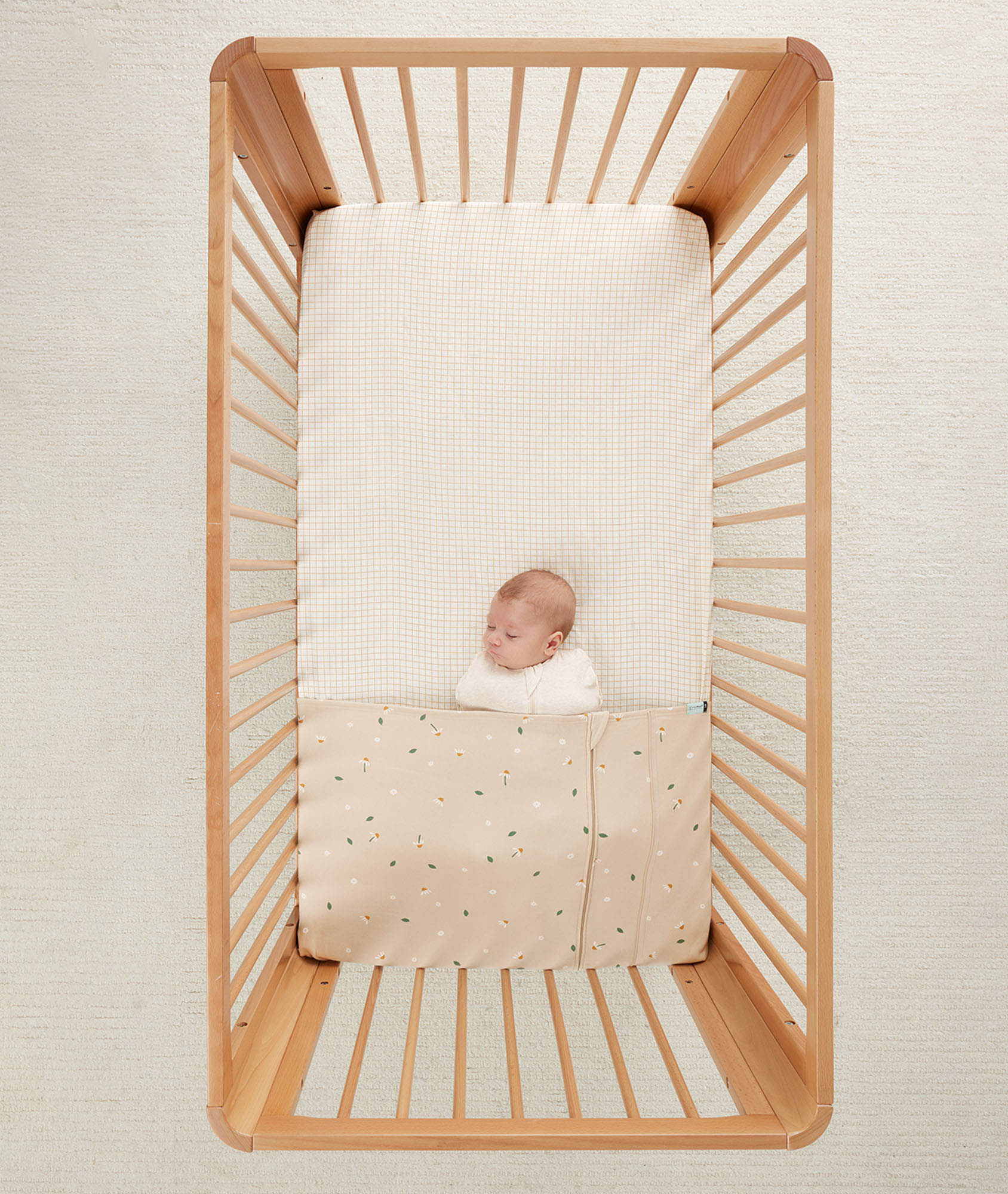 HugMe Blanket 0.2 & 1.0 TOG Daisy Sprinkle - Image 4