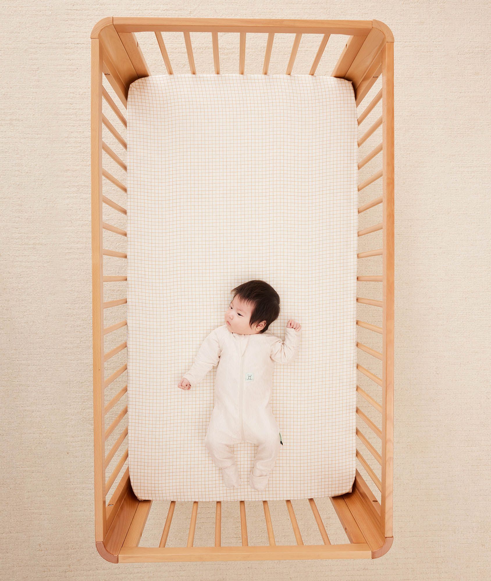 Organic Fitted Sheet Caramel Grid - Image 4