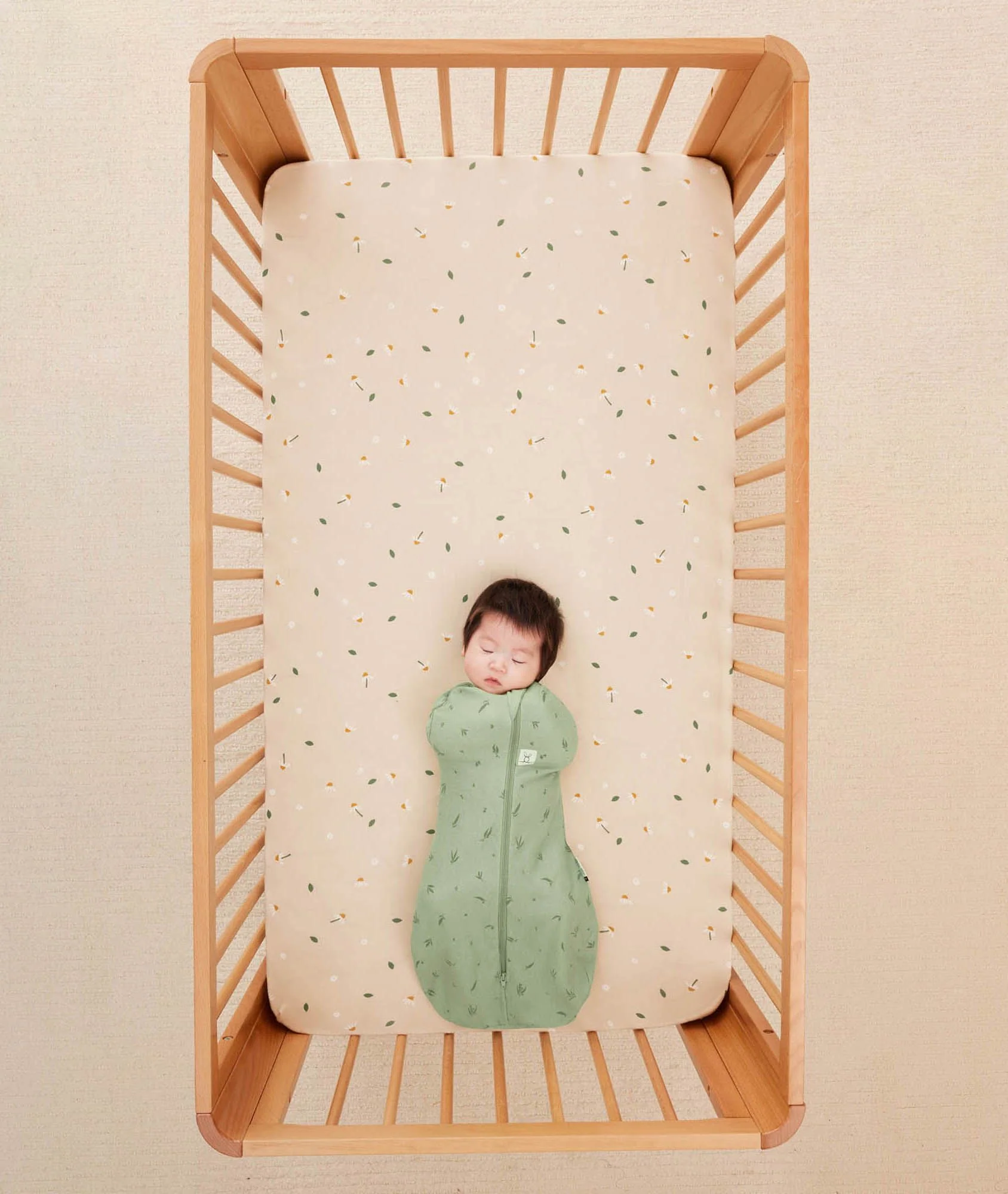 Organic Fitted Sheet Daisy Sprinkle - Image 4
