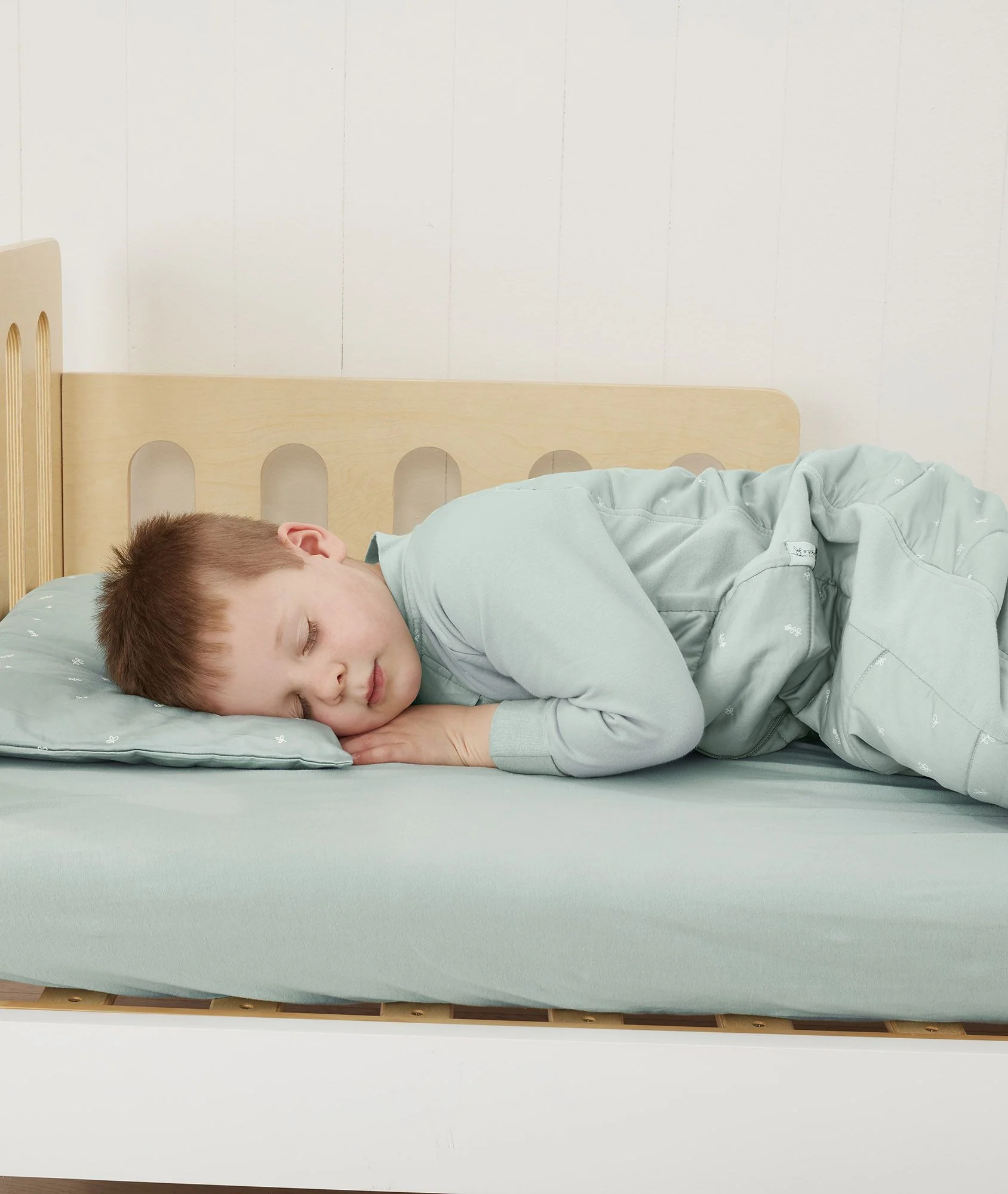 Organic Fitted Sheet Sage - Image 6